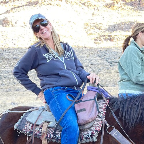 love to boogie board, read,garden,workout and invest