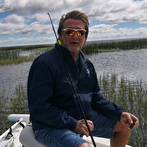 American patriot- Dallas Cowboys fan- Notre Dame football- ball state college basketball- I love the outdoors hunting an...