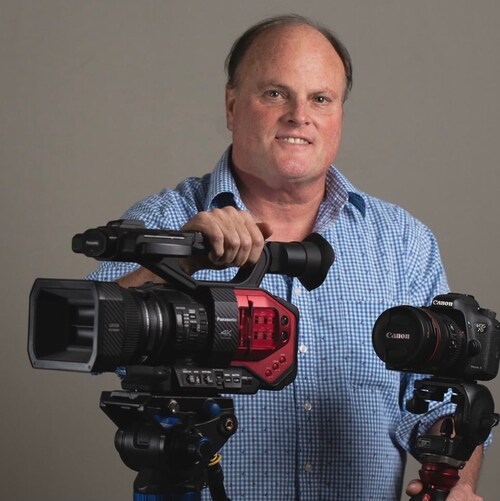 I’m A video guy that produces all types of video productions such as website commercials, TV commercials, and much more.