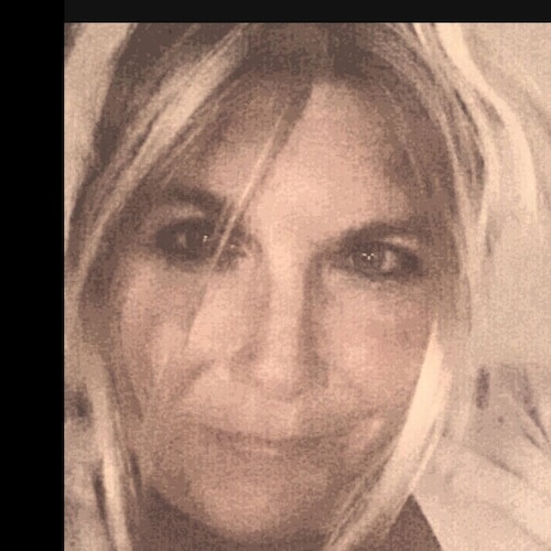 mother of 4  Grammy of 6  in a relationship . Lives in the USA, Jesus is my Lord and Savior 
Trump baby Trump 🥳🥳🥳🍻🍻🍻Truck Driver