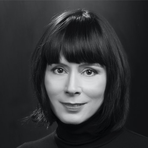 Author. Free thinker. God bless the freedom truckers.