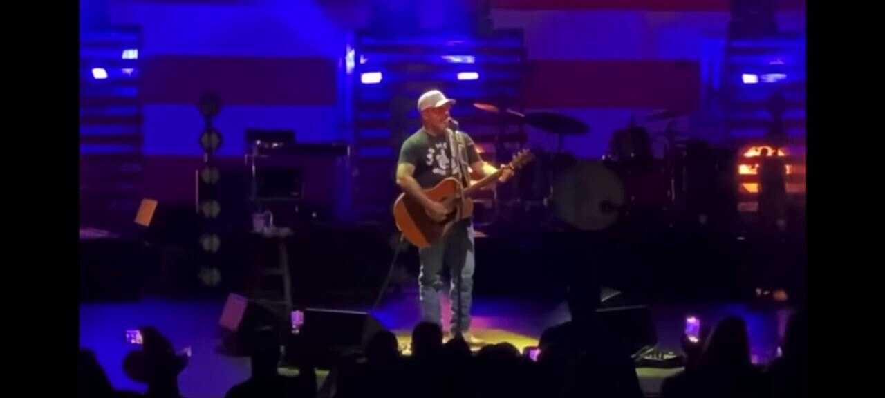 Patriot Aaron Lewis