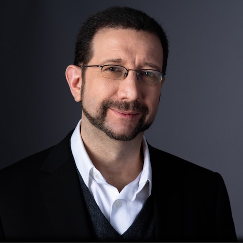 Clinical Psychologist & University Lecturer banned permanently from Twitter for adhering to reality & proper English; ca...