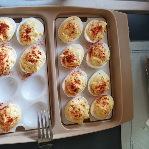 Que sera, sera
Whatever will be, will be
The future's not ours to see
Que sera, sera
What will be, will be