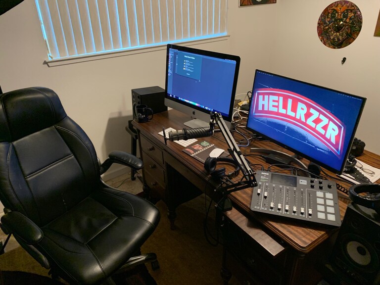 Our Video / Podcast studio is almost done Rode podcaster pro Rode podcaster mic apple i mac LG hi def screen #realitychecktv #realitychecktvnorcal #shellsh