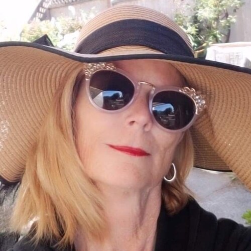 America first, wife, mother, grandmother. Love college FB GoDUCKS