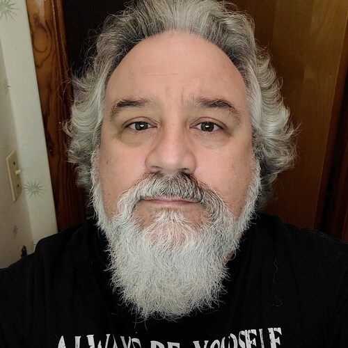 Army veteran, been to the sandbox, so, been there, done that, got the T shirt.
 Optometrist extraordinaire!
Divorced, fa...