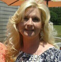 Wife, mom, grandma, farmer, Cosmetologist. Romance novel addict, Independent thinker a conservative libertarian.