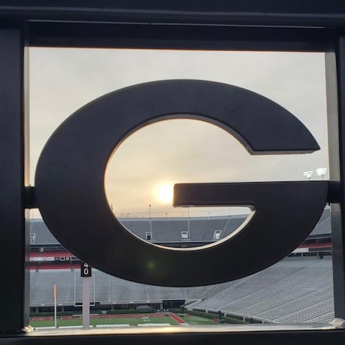 dawgs fan, liberty lover, pro-life wife/mother. married to @JUG21