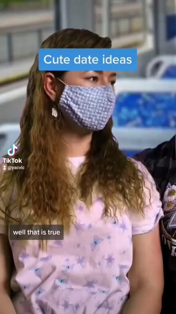 @dschlopesisback THIS IS SO CRINGE 😬 