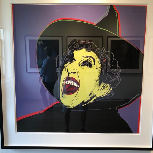 Non Binary Trans Robot.