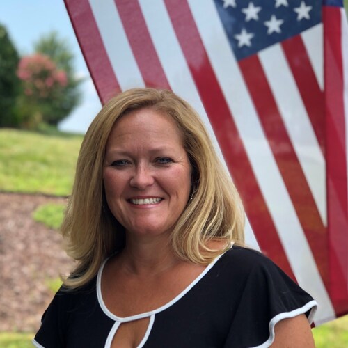 Here to help with your real estate needs! I have referral partners all over the country. Ask me how to go to real estate...