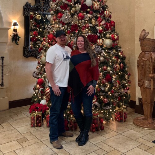 God/Wife/Family🇺🇸🇨🇦TrumpWon
HardWorker🧰🛻 LiveAndLetLive🥊💪🏻  Roberta’sHusband🍷💃🏻Father🏒⚾️⛳️🎣🏈🏎 🥍Country...