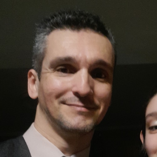 Católico, brasileiro, 🇧🇷💚, pai de família, advogado e personal trainer. Louvado seja Nosso Senhor Jesus Cristo. Sauda...