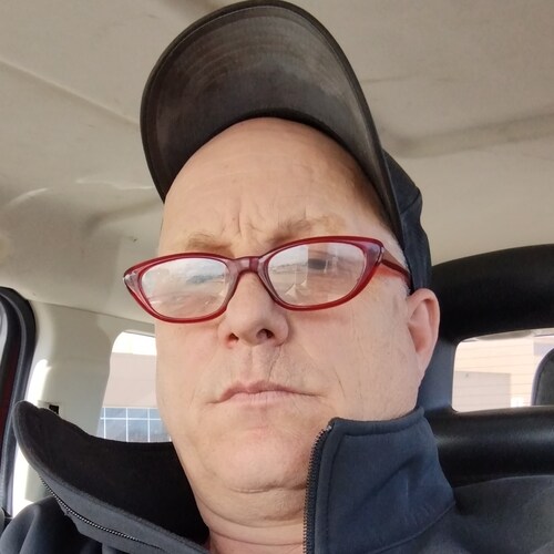 Born American ,love God and country, honor the rightful president .