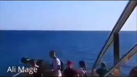 #flatearth

地球が球体ならば見えないはずの船