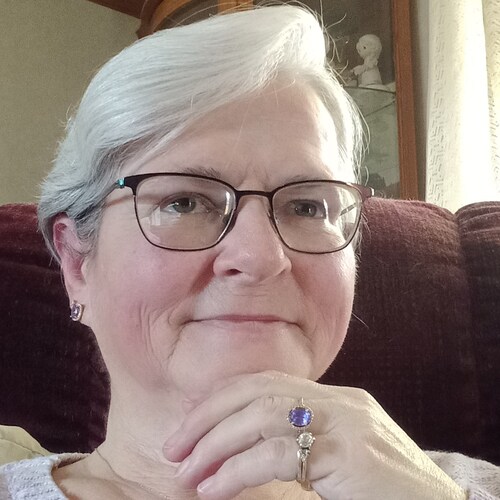 🇺🇸Trump is my President 🇺🇸
1965 Model(per my husband)
Graduated Western Kentucky University 1983 as Registered Nurse
Married♥️Perry 2011