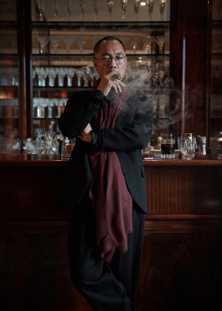 𝗠𝗬𝗦𝗧𝗘𝗥𝗜𝗢𝗨𝗦 𝗠𝗔𝗡 𝗨𝗡𝗗𝗘𝗥 𝗧𝗛𝗘 𝗧𝗪𝗜𝗟𝗜𝗚𝗛𝗧