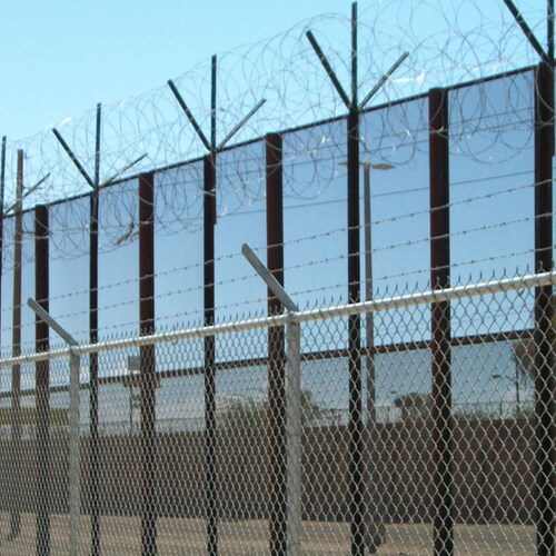 Trump #MAGA Conservative supporter. English only! Build the Wall!