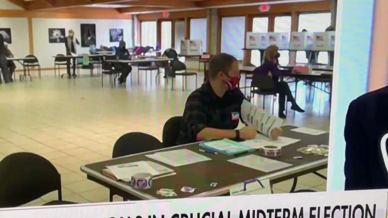 EIN MAN BETRÜGT VOR LAUFENDER KAMERA

AUF FOX NEWS

A MAN CHEATS ON CAMERA

ON FOX NEWS