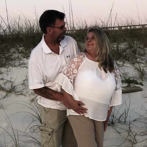 Veteran, 💯% Patriot. Conservative, Wife & Mom
God Bless the USA  🇺🇸