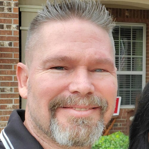 Son, brother, husband, father
26 year USAF Veteran
Mets, Rangers, Knicks and yes.....Bears fan!!