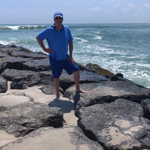 Entreprenuer, Singer/Songwriter, Podcaster, Producer