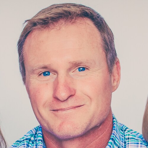 Former Special Forces, software developer, doge fan, American