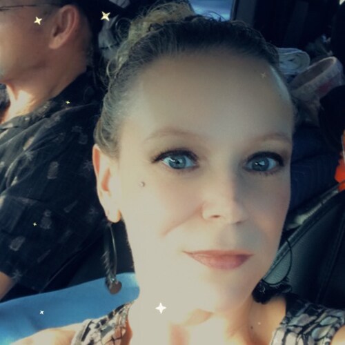 Holly Pate, liberal arts degree with conservative sensibilities. Pursuit of truth and preserving liberty are more important than supporting my own opinions.