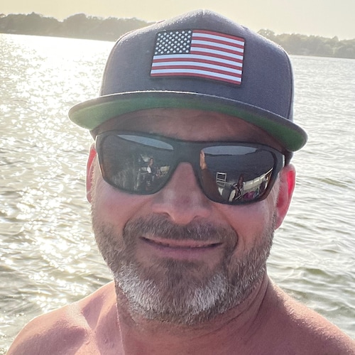 Patriot ✊, entrepreneur 🇺🇸, thought-leader, speaker, Steeler fan and Christ follower 🙏