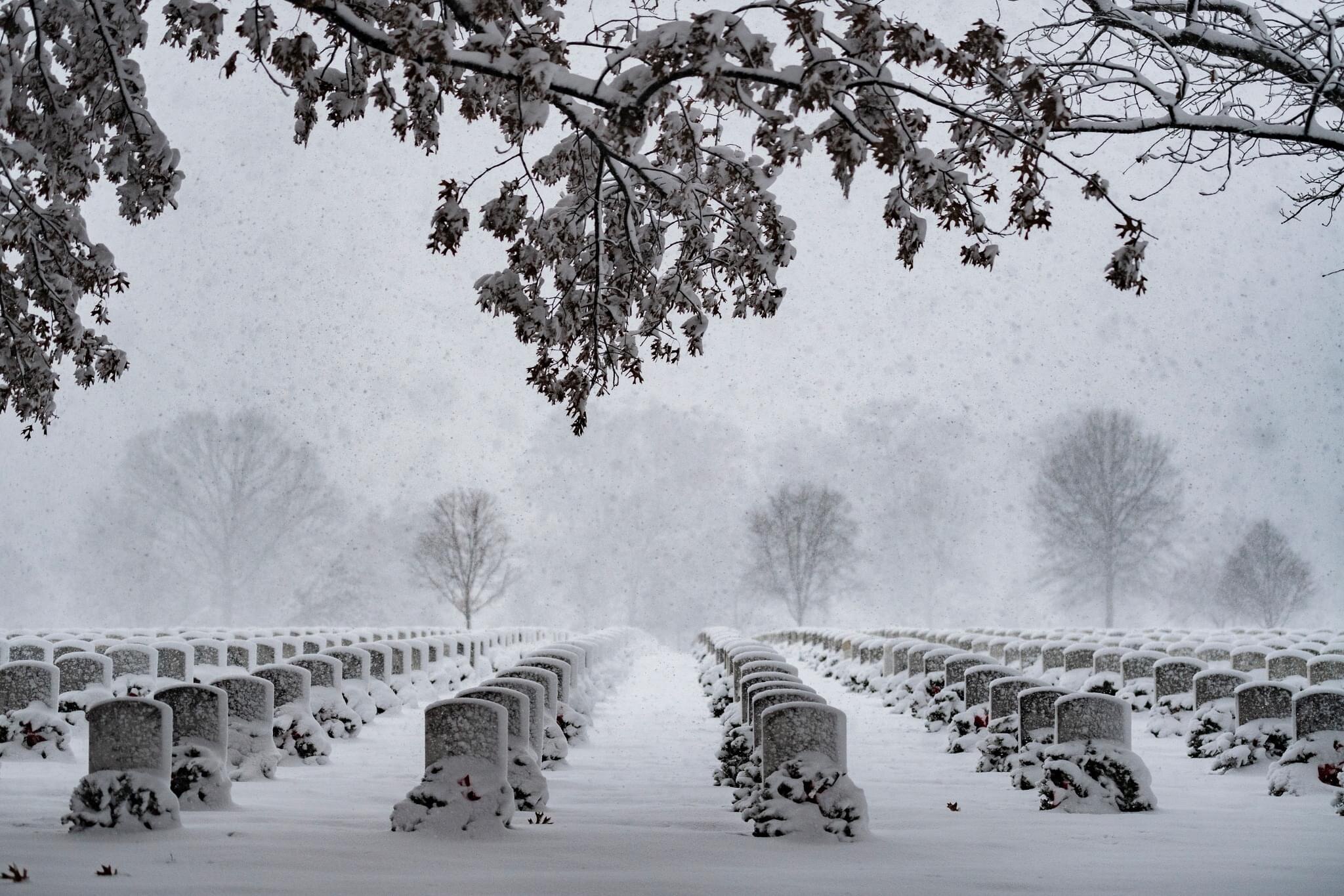 Today was the first snowfall of the year at Arlington National Cemetery. 💗🙏🏼

(U.S. Army photos b...