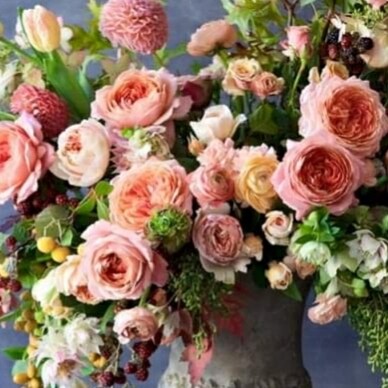 LEGAL immigrant. 
"My country 'tis of thee...."
Constitutional conservative.
Bill of Rights.
Stars and stripes, apple pi...