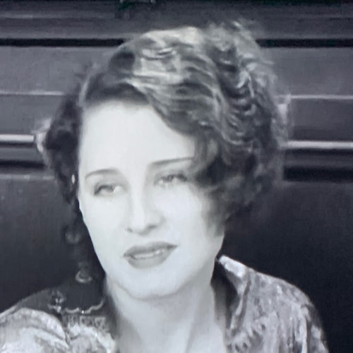 Background in Marketing, Advertising and 
Commercial Video Production