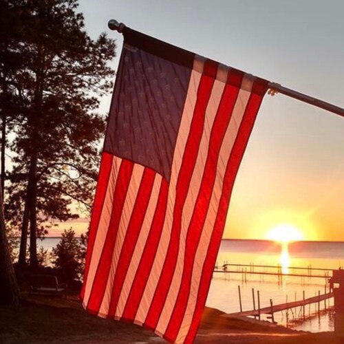 BUY AMERICAN 🇺🇸💯
[Joyful are people of integrity, who follow the instructions of the Lord.]