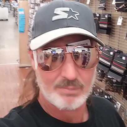 Happily Married, Ask Before DM's, Singer, Songwriter & Producer AKA: CHEXFIVE MUSIC. Anti Communist and Pro US CONSTITUTION and GODLY & BIBLICAL PRINCIPLES.