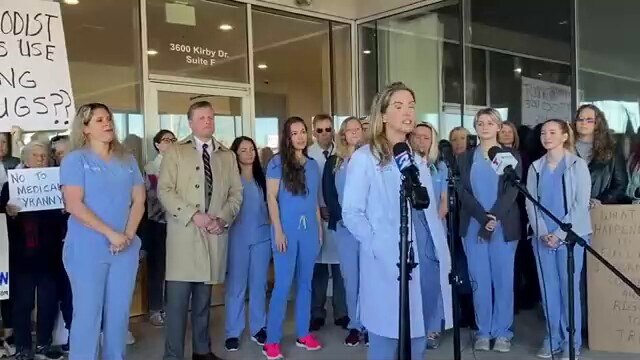 Dr. Mary Bowden 'formerly' Employed at Houston Methodist Hospital, Texas had her privilege's suspended for treating patient with Ivermectin, who has fully recovered! She has resigned & is speaking out about the COVID-#PLandemic Secrecy & Lies. 👊#TheBigMig 

@Zeus6266 @rwmalonemd @DrZevZelenko @LanceMigliaccio  @warroom