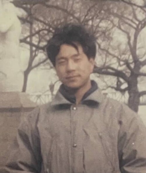 004800 老照片：喝了大酒之后的七哥。心中有什么，就会长什么样子；有什么动机，就会干什么事。