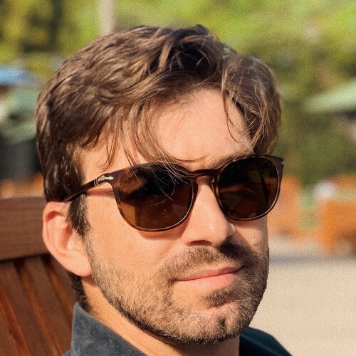 Conservative author, columnist, and host of “The Drew Allen Show” podcast.