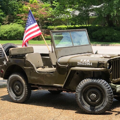 Christ follower, husband, father, Reagan Conservative, retired military,             staunch 2A advocate , constitutiona...