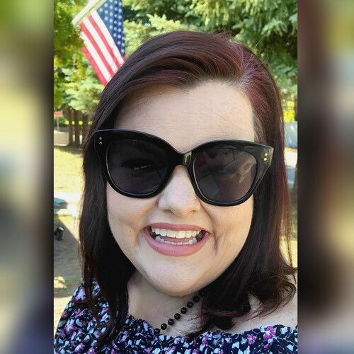 wife of imkingginger
Works for Loor.tv