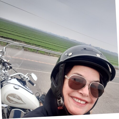 Constitutional conservative. Trump Supporter. Riding soothes my spirit.