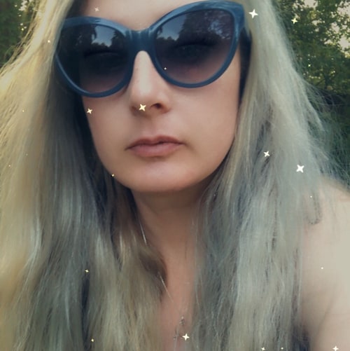 #FreeSpeech #AmericaFirst #Followback y’all 🌝   ⚜️Twitter refugee⚜️