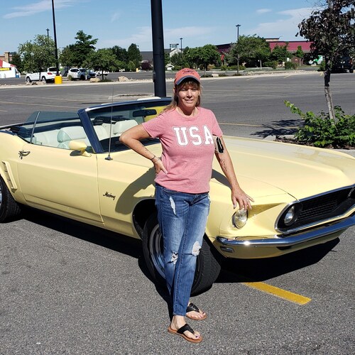 American girl who loves classic cars , great whiskey and My President,  TRUMP!! ❤🤍💙 💯 Pure Blood