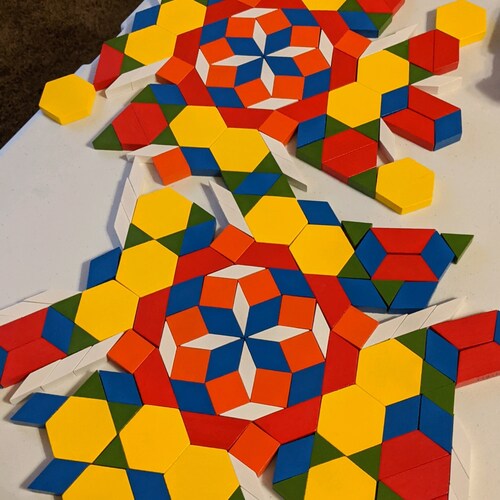 #Homeschool mom, #prolife libertarian, #antivax. The government's job is Freedom through the enforcement of Rights. The ...