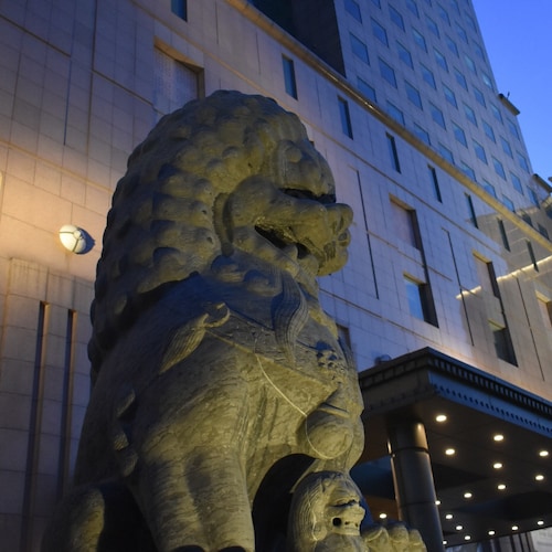 一灯能除千年暗 一智能灭万年愚