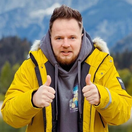 Texas Aggie '09 || Listen often. Speak well. I like to travel, watch sports, and tell stories. | CrossFit