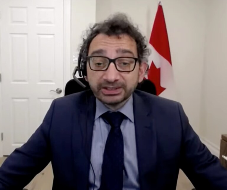 Despite the US dropping masking requirements for airplanes, the Trudeau government will continue to not only enforce mask mandates but also vaccine passpor