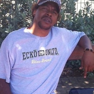 Intègre, Opiniâtre, Créatif, Loyale, Réaliste, Humaniste, Conventionnelle, Responsable, Esprit de Vérité et de Liberté
V...