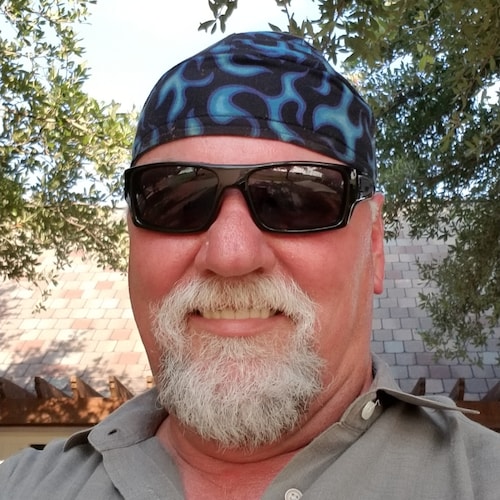 US Navy veteran, conservative, husband, father, Pure Blood, denizen of the wide open rural lands. Jesus is King!
