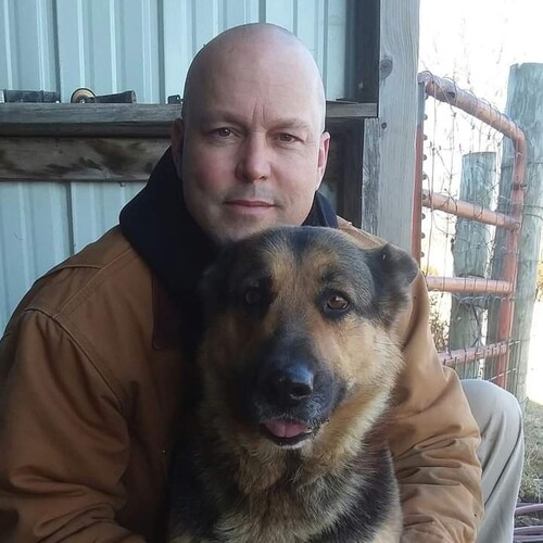 Regular guy who supports individual liberty, private property rights, small independent banks / credit unions, small bus...